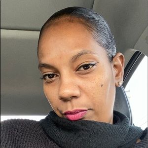 Meet your Posher, Nadia